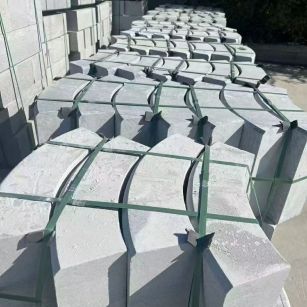安康 芝麻灰弧形路沿石