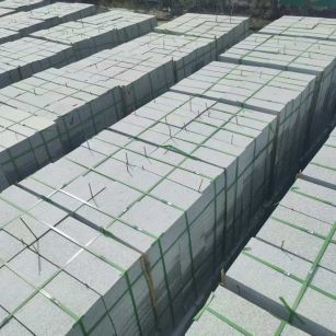 安康 芝麻白1.8公分火烧300*600地铺，清仓大甩卖