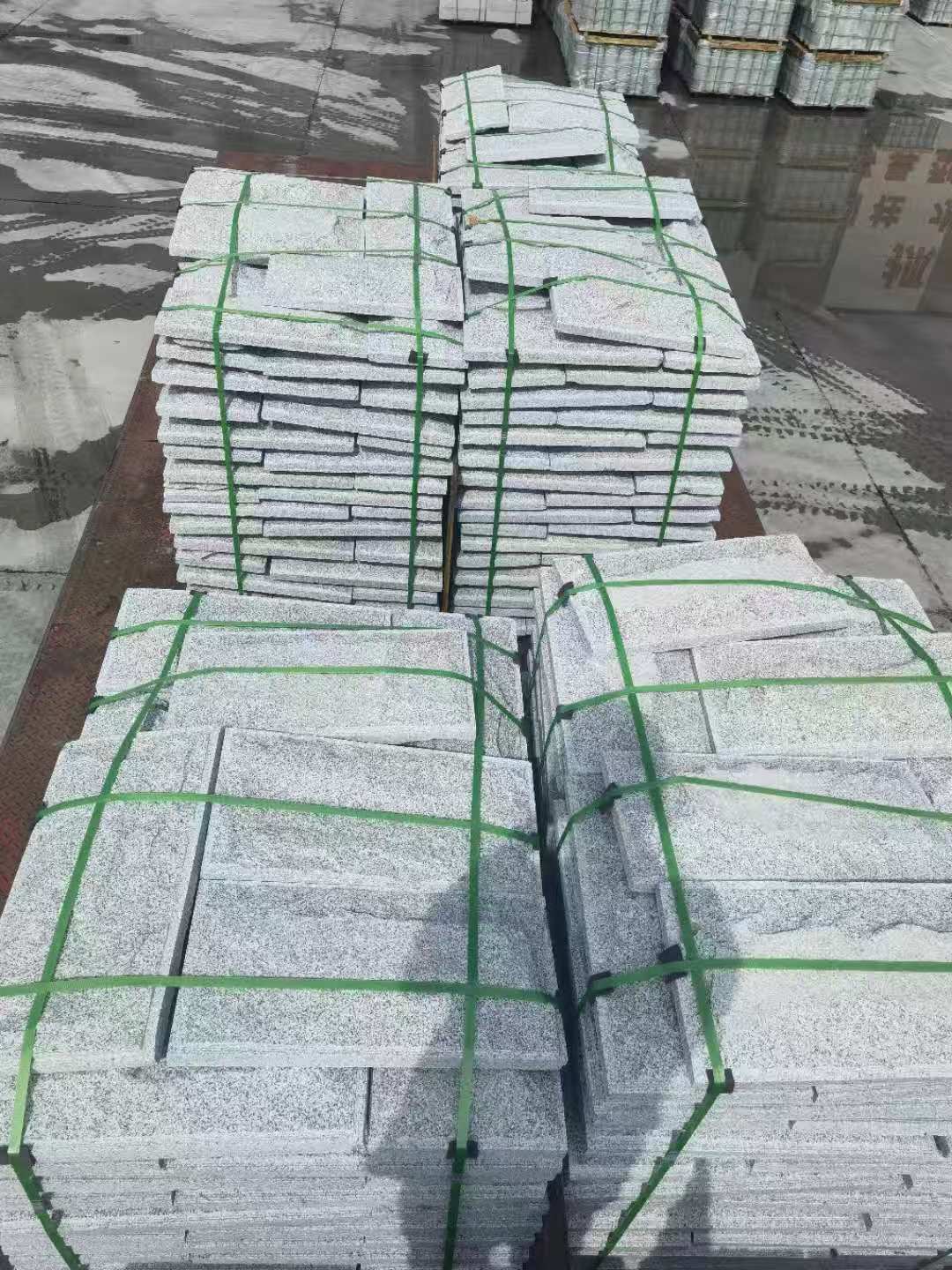 安康 芝麻白蘑菇石装车出货