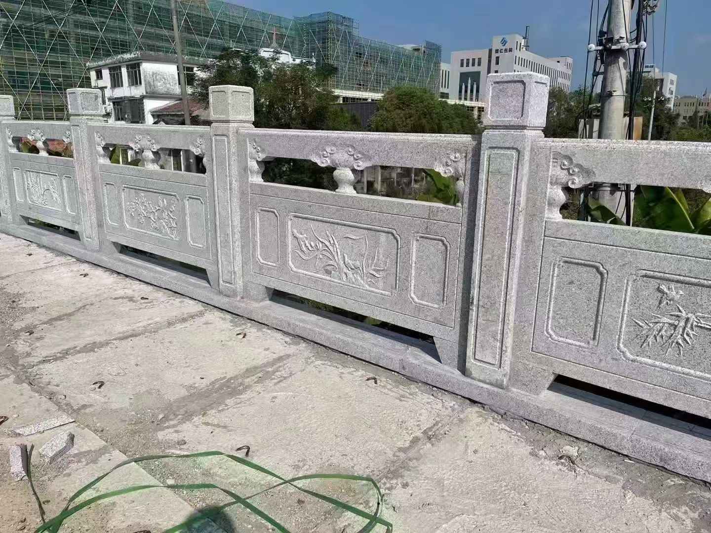安康 芝麻白栏杆