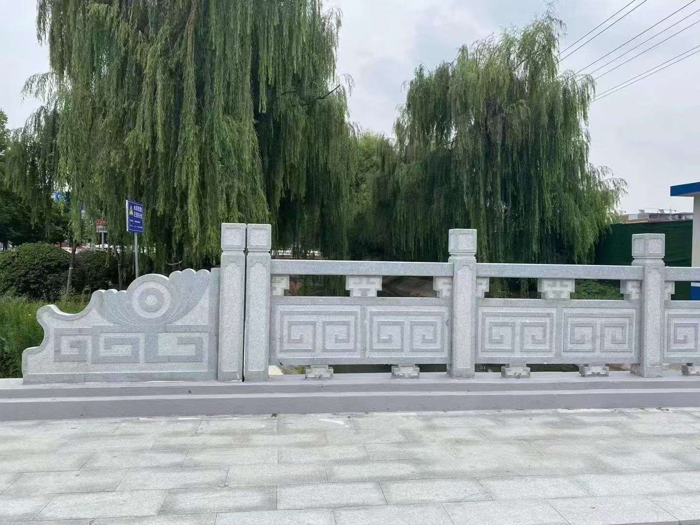 安康 芝麻灰桥栏杆、河道栏杆安装效果