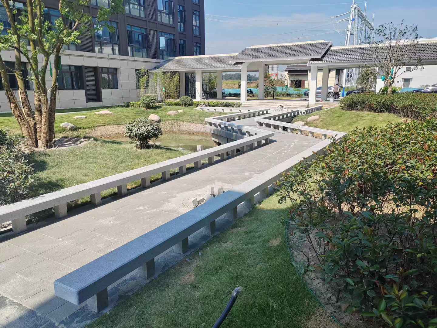 安康 芝麻灰小区坐凳&栏杆安装效果